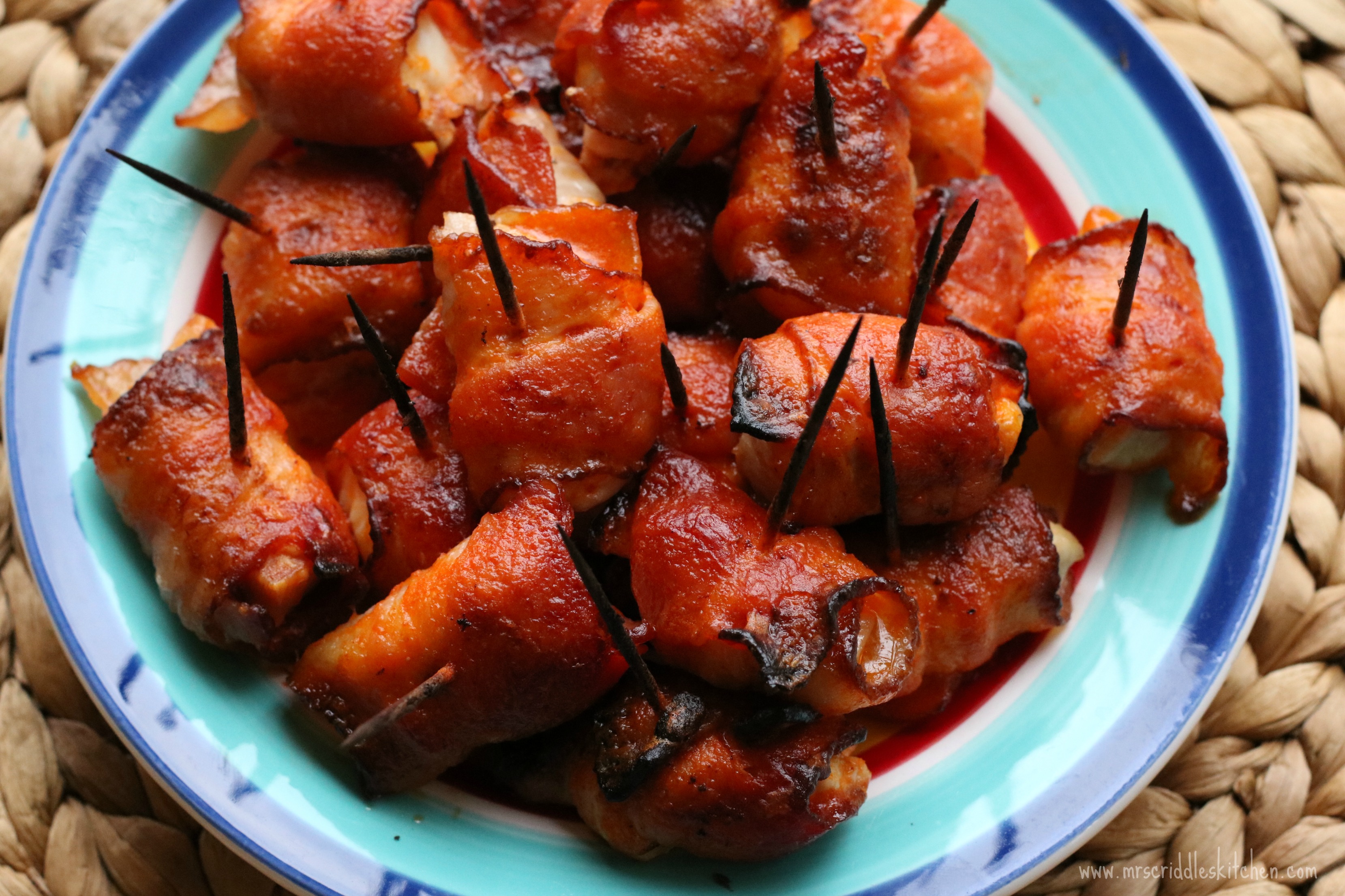 The perfect finger food for any occasion, Bacon Wrapped Buffalo Chicken  Bites #ad 🔥 Using Primal Kitchens Mild and Sweet Buffalo Sauce…